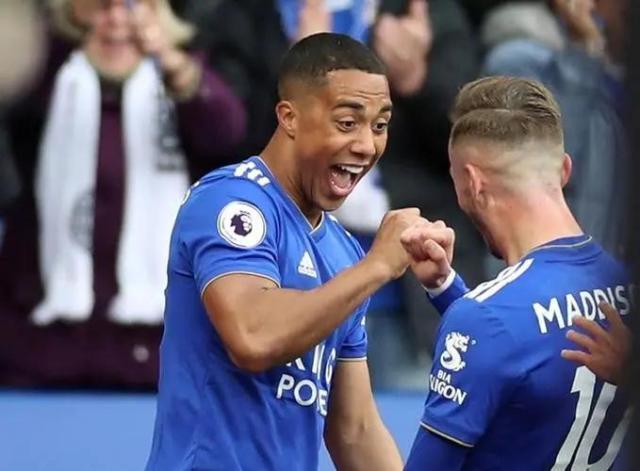 1652377678570051980.jpg 蒂莱曼斯.jpg