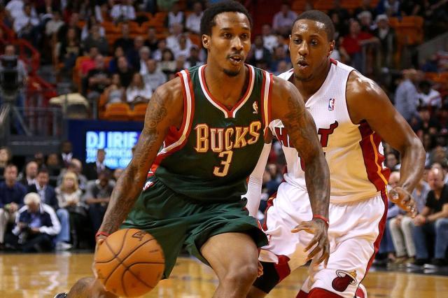 斗球体育官网-“雄鹿6场晋级”！从丑角到47年来首次总决赛之旅